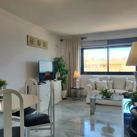 Lujoso Atico Con Vistas Al Mar, Piscina & Parking * Fuengirola