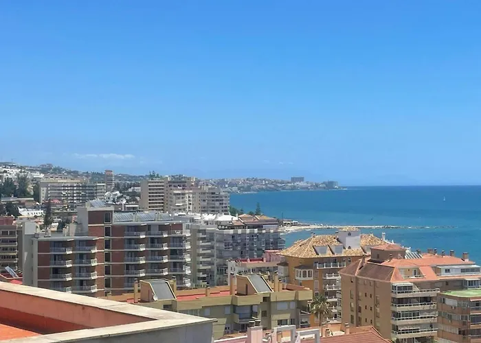 Lujoso Atico Con Vistas Al Mar, Piscina & Parking Apartment