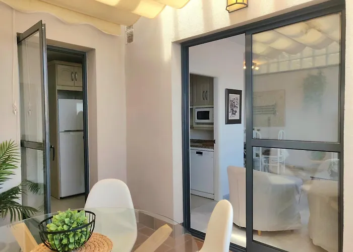 Lujoso ático Con Vistas Al Mar, Piscina&parking * Fuengirola